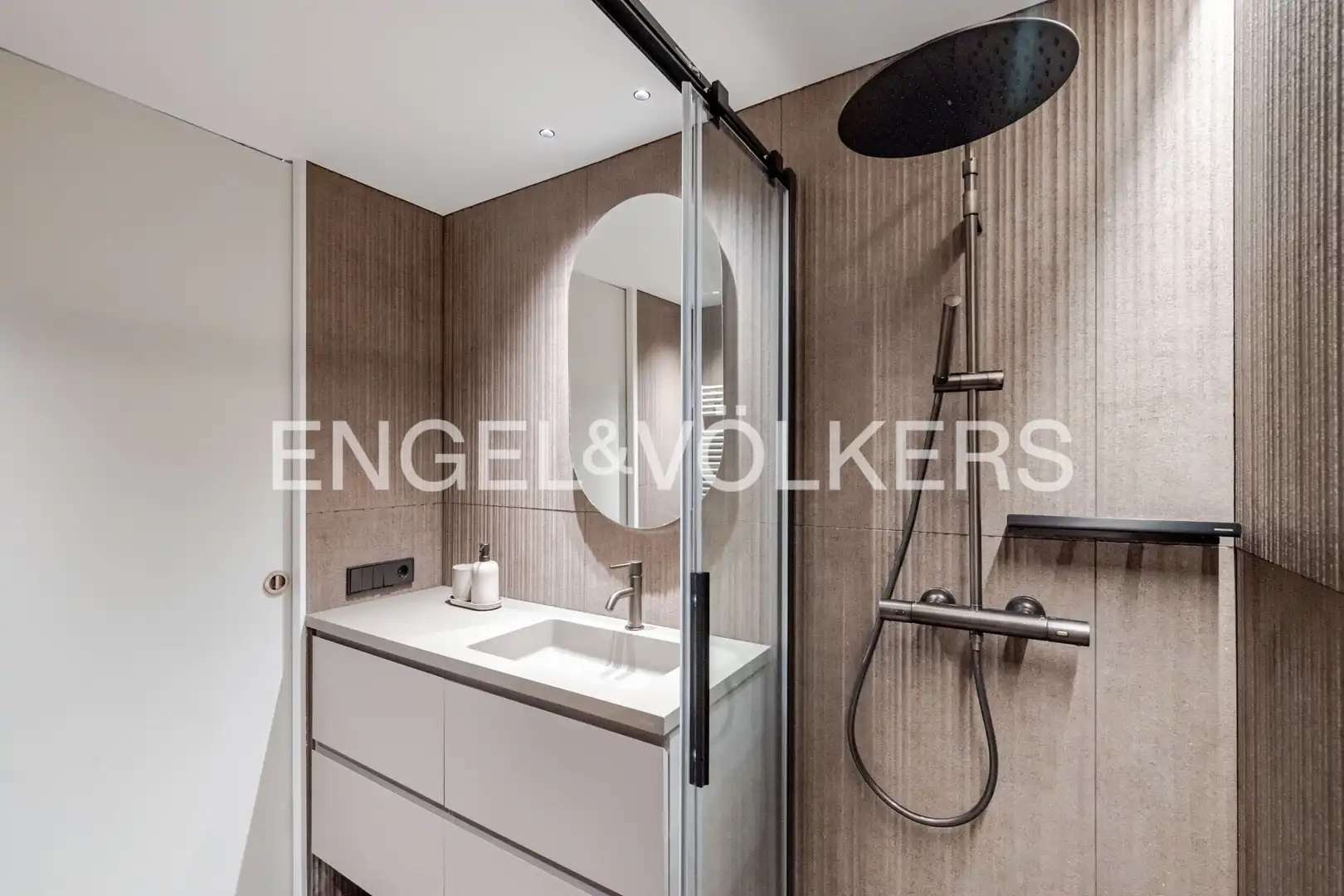 Baño de Dúplex de alquiler en Zarautz con Calefacción, Amueblado y Balcón