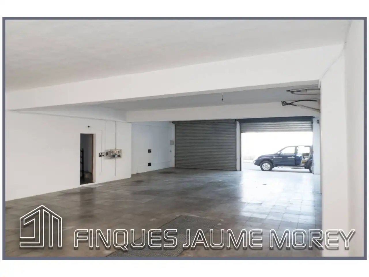 Parking of Houses for sale in Inca