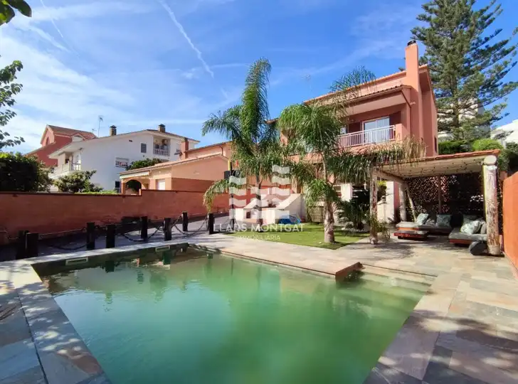 Piscina de Casa o chalet en venta en Tiana, Barcelona