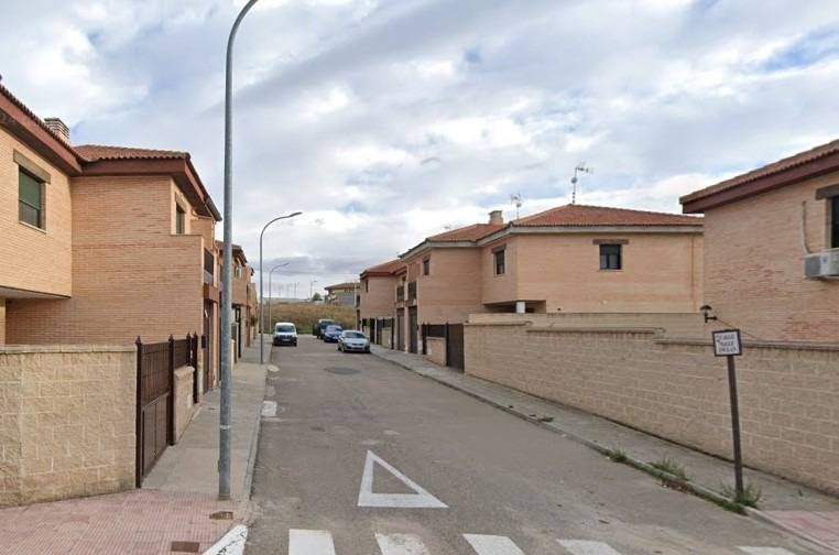 Vista exterior de Casa o xalet en venda en Mora amb Jardí privat