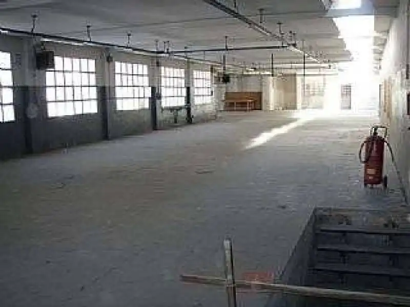 Fabrikhallen zur Miete in Cementiri Vell