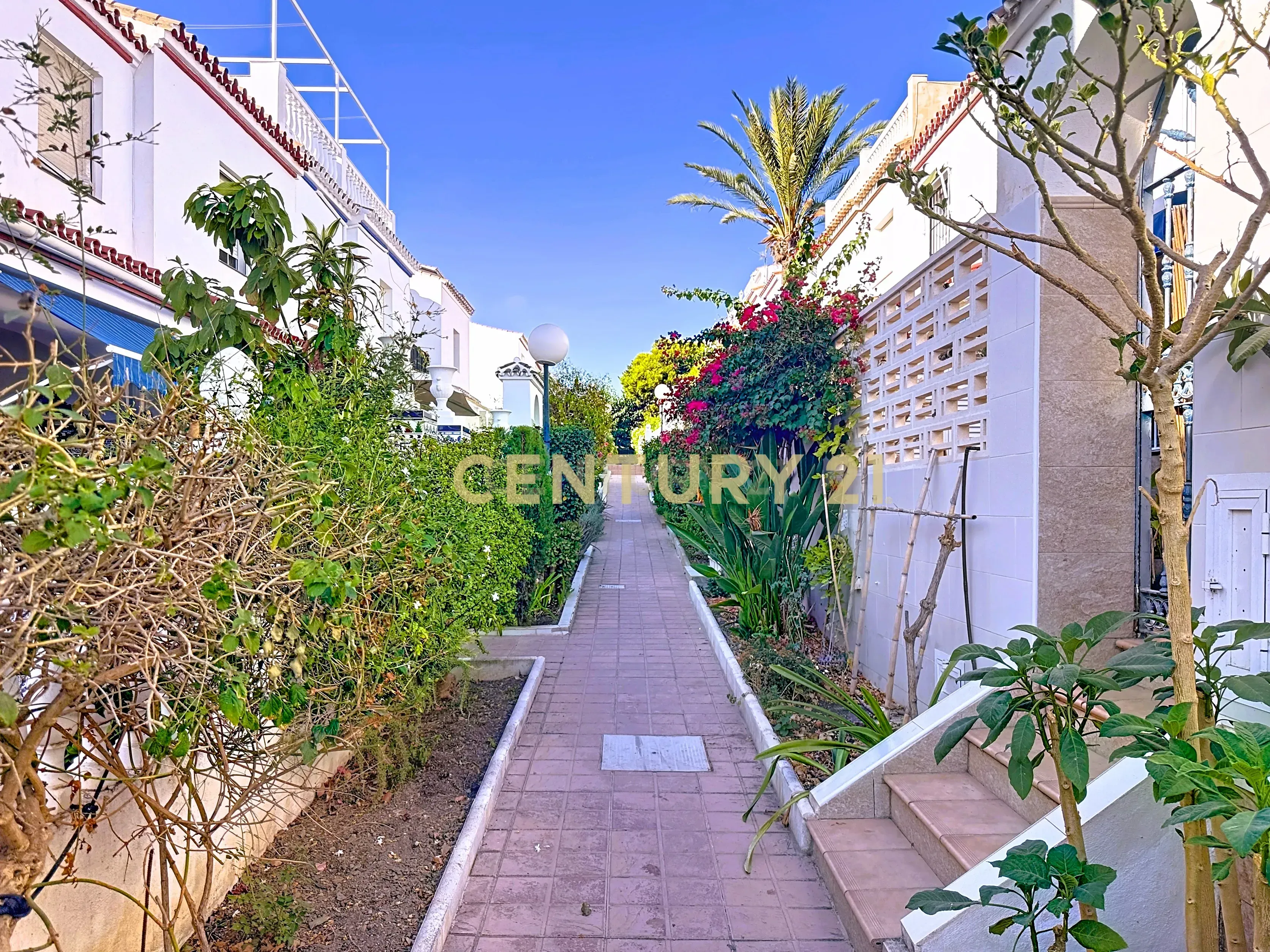 Exterior view of House or chalet to rent in Rincón de la Victoria  with Air Conditioner, Storage room and Microwave