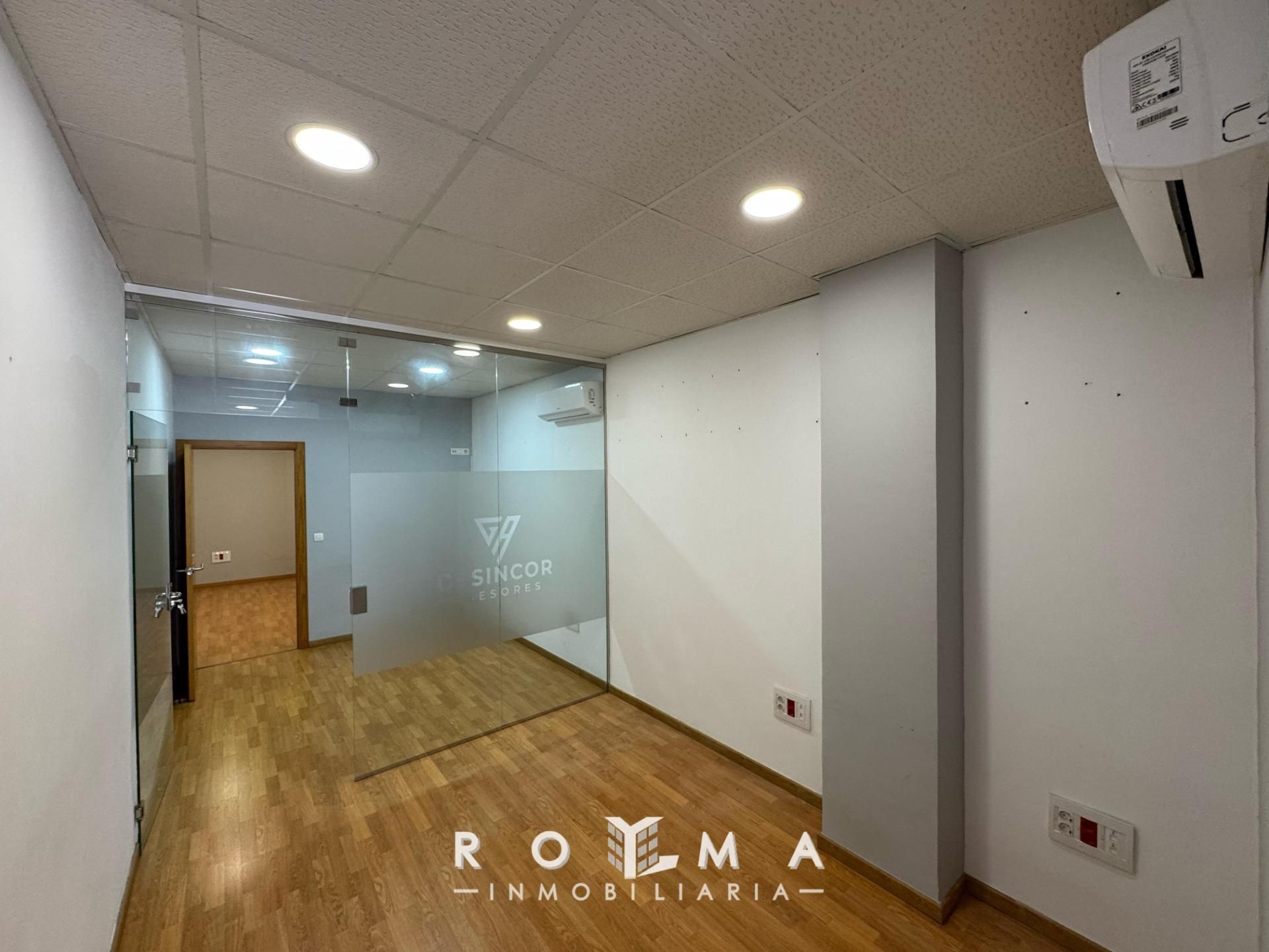 Office to rent in  Sevilla Capital  with Air Conditioner and Heating