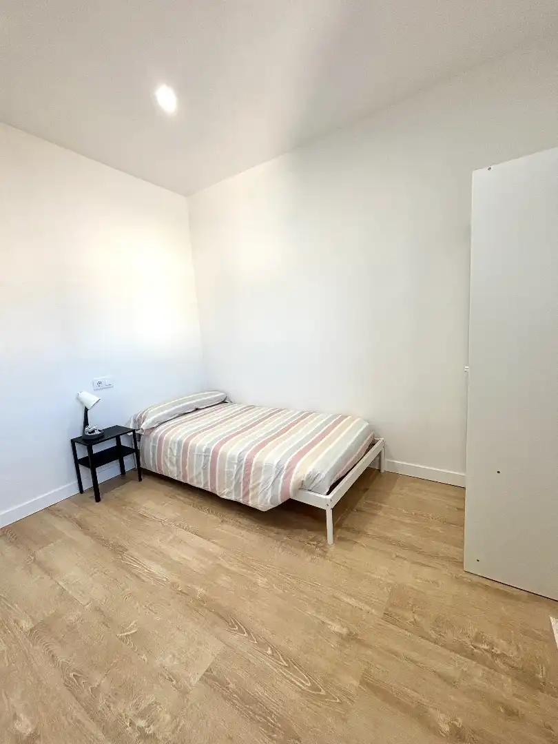 Habitación de Piso de alquiler en Plasencia con Aire acondicionado, Calefacción y Parquet
