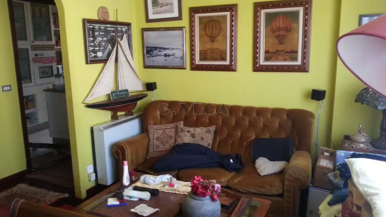 Living room of Flat for sale in Vigo   with Heating and Parquet flooring