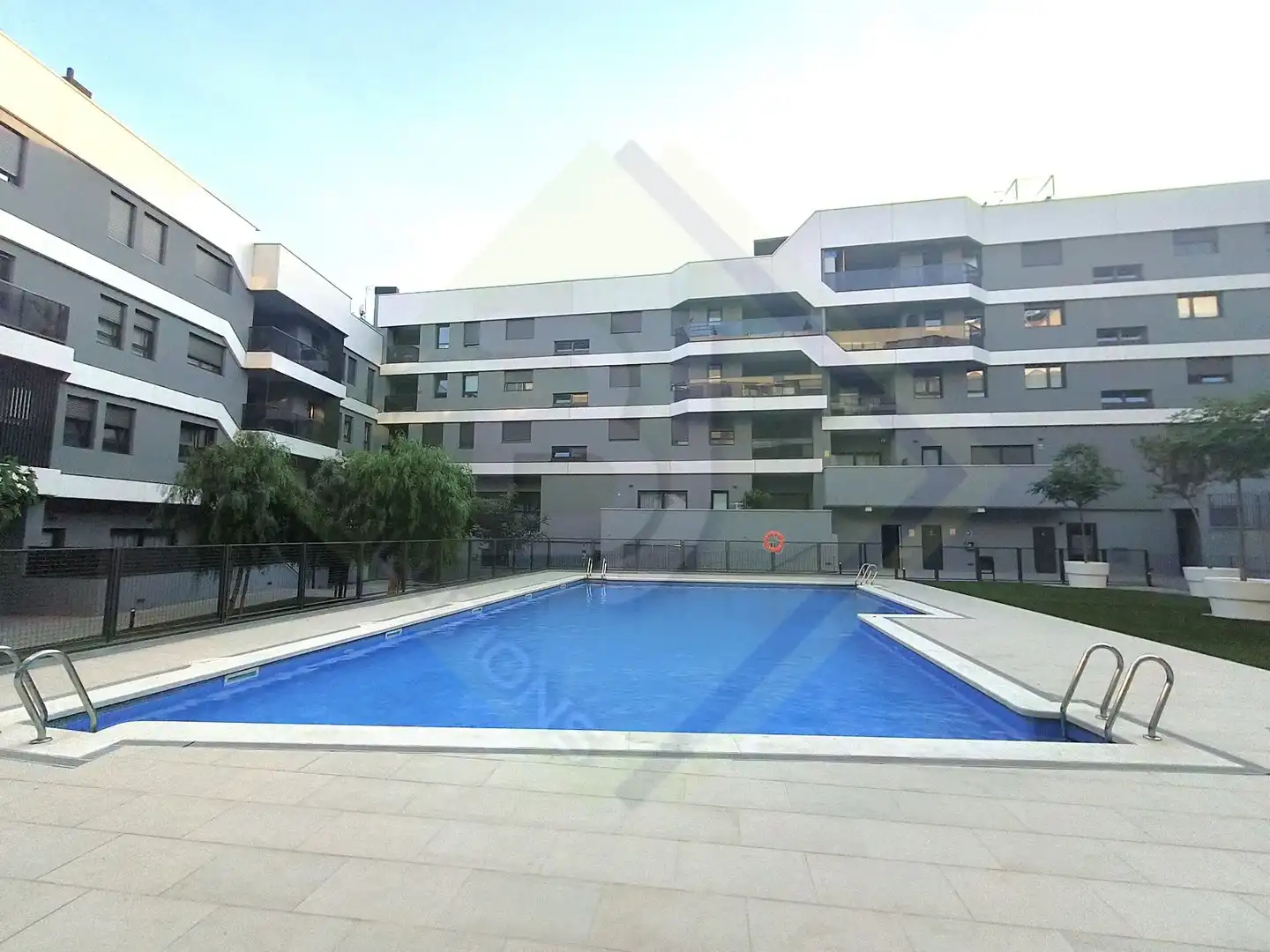 Piscina de Piso de alquiler en Mataró con Aire acondicionado, Calefacción y Parquet