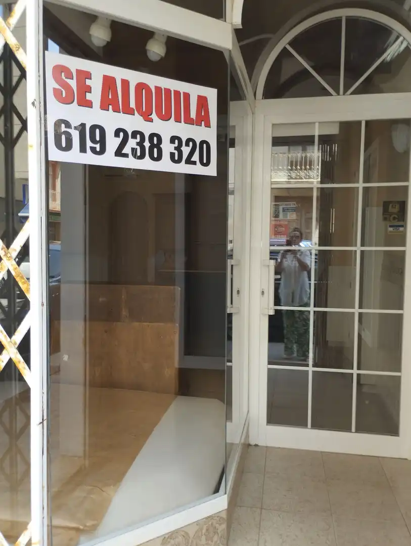 Local comercial en alquiler en Casco Urbano, imagen 2
