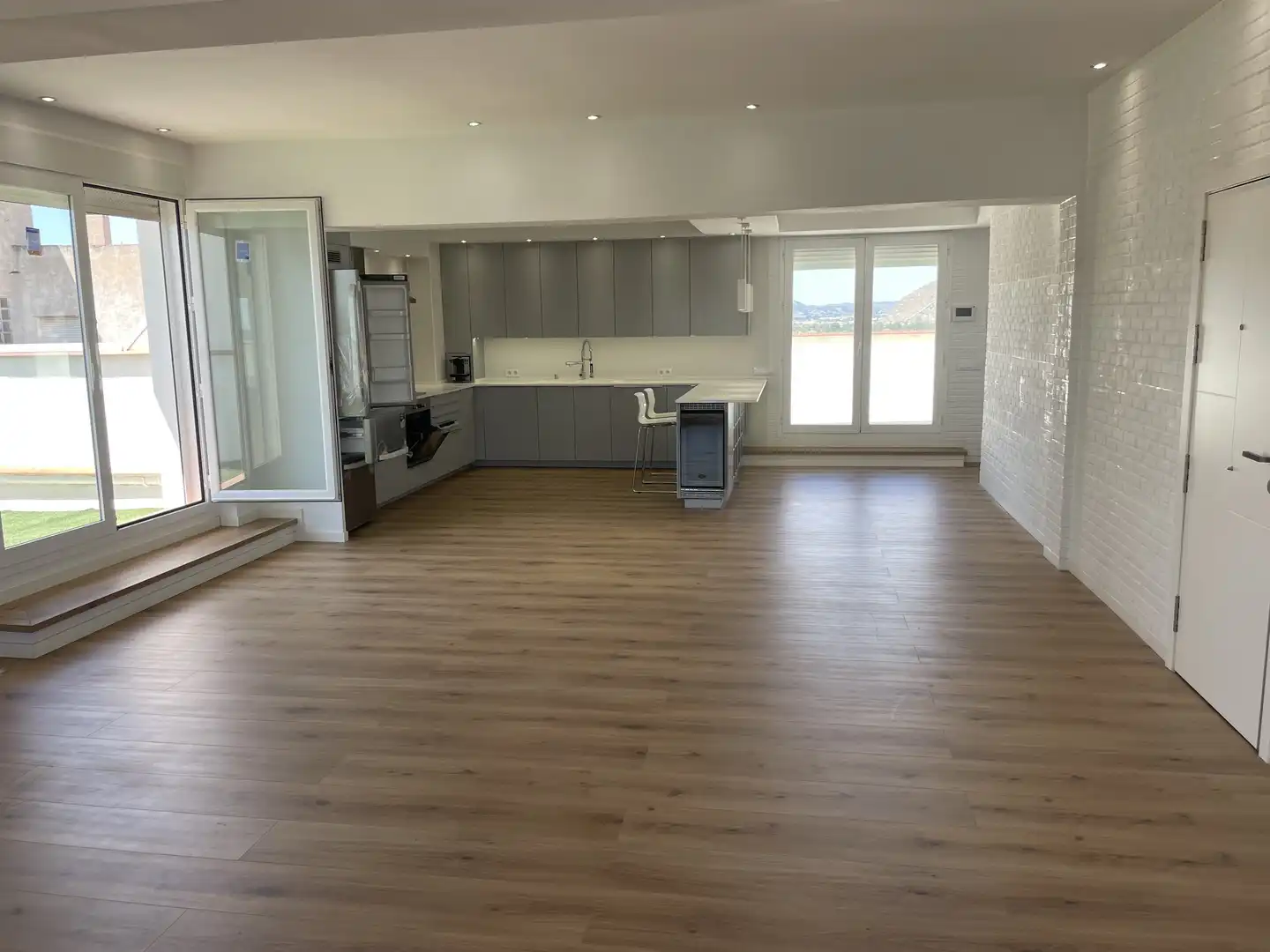 Penthouse with lift for sale in Avenida Teodomiro 5
