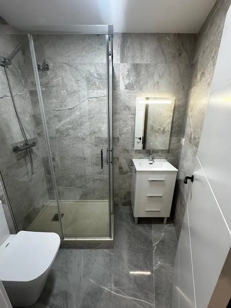 Bathroom of Flat for sale in Jaén  with Air Conditioner and Furnished