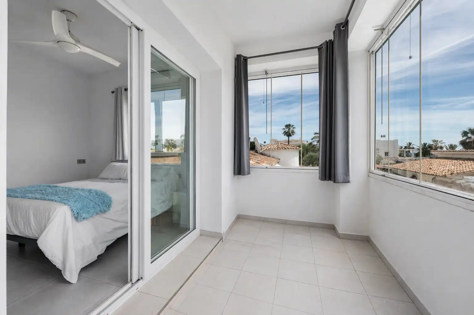 Balcony of Houses for sale in Estepona  with Air Conditioner, Private garden and Terrace