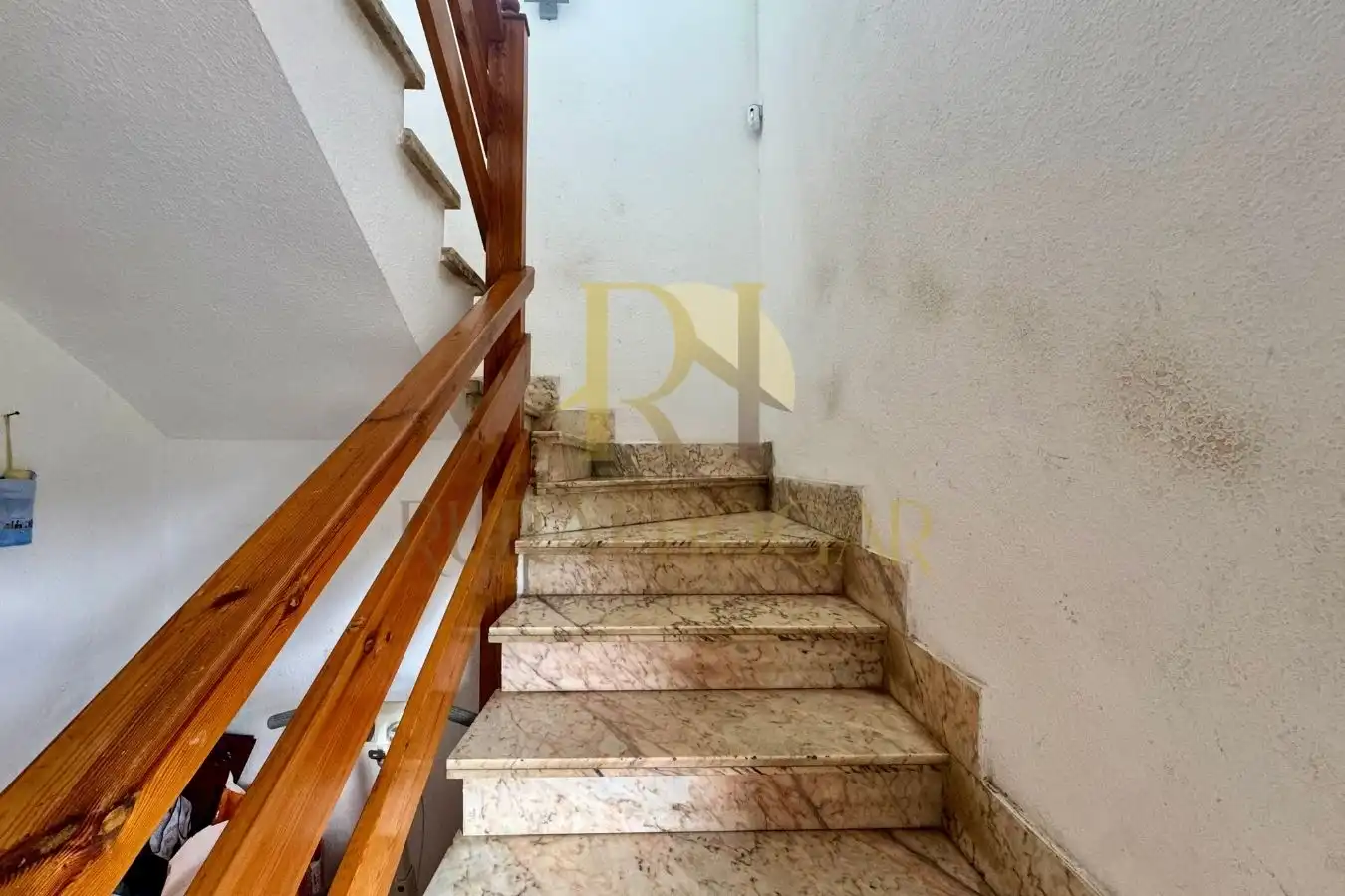 Commercial properties for sale in Villamanín  with Heating, Terrace and Furnished