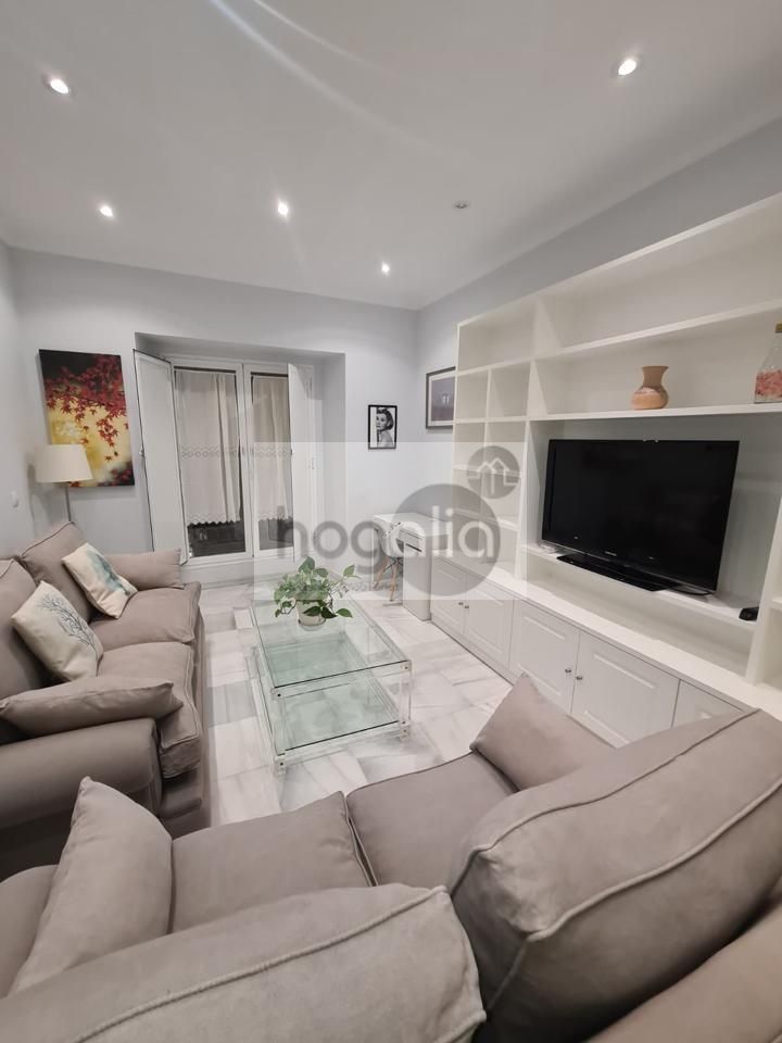 Living room of Flat to rent in  Sevilla Capital  with Air Conditioner, Storage room and Furnished