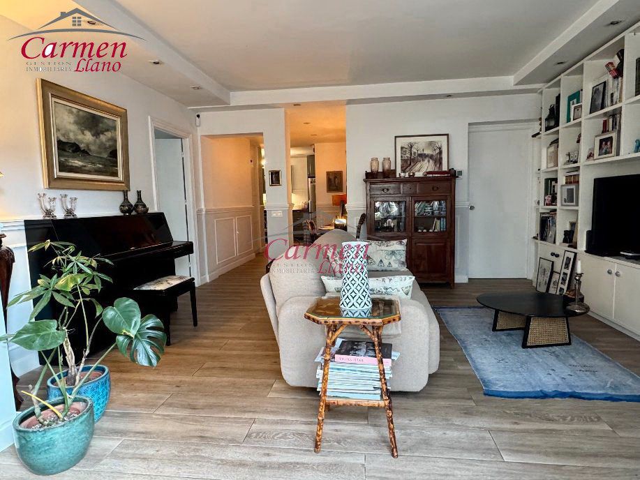 Living room of Flat for sale in Getxo   with Heating, Private garden and Alarm