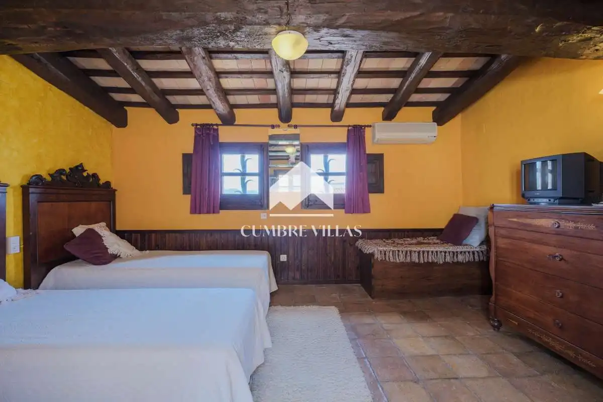 Dormitori de Casa o xalet en venda en Sant Pere de Ribes amb Calefacció, Terrassa i Traster
