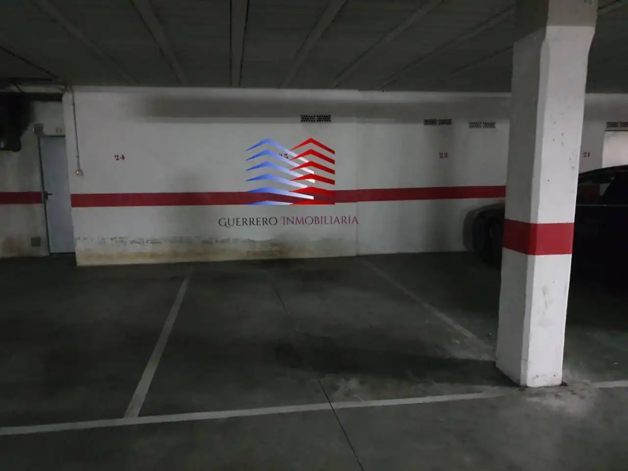Aparcament de Pis de lloguer en Ourense Capital  amb Calefacció, Parquet i Traster