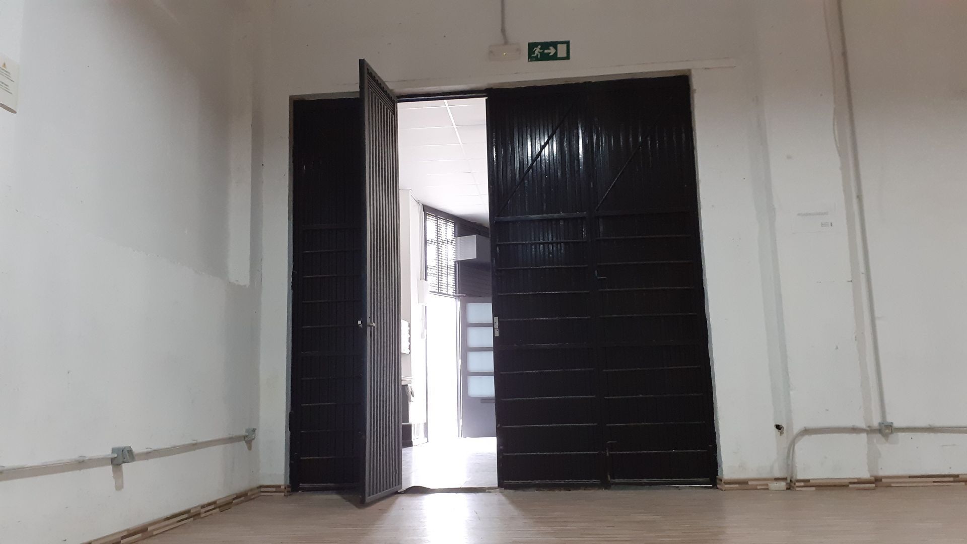 Nau industrial de lloguer a Almeda - El Corte Inglés