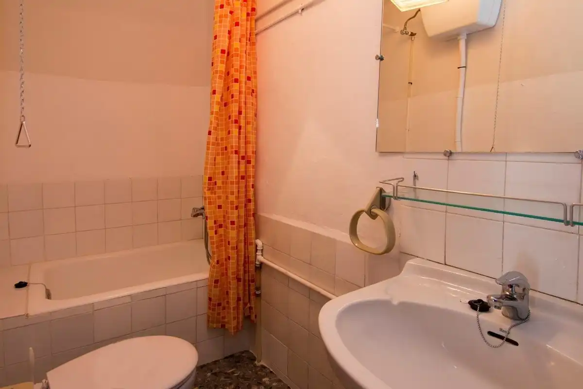 Baño de Finca rústica en venta en Güéjar Sierra con Jardín privado, Terraza y Piscina