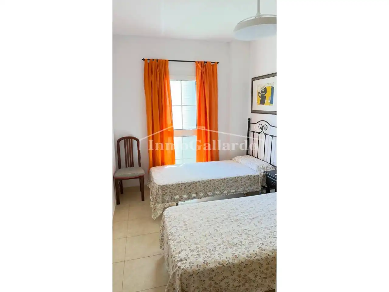 Habitación de Piso de alquiler en Vélez-Málaga con Terraza, Amueblado y Piscina comunitaria