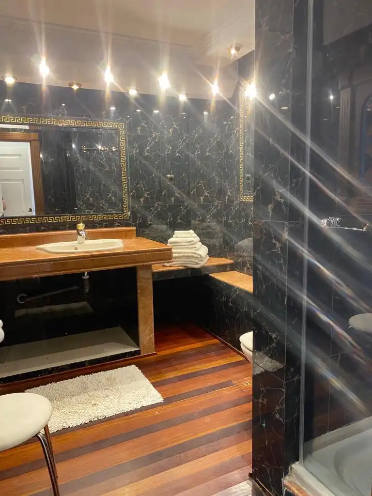 Bathroom of Houses for sale in Marbella  with Air Conditioner, Private garden and Terrace