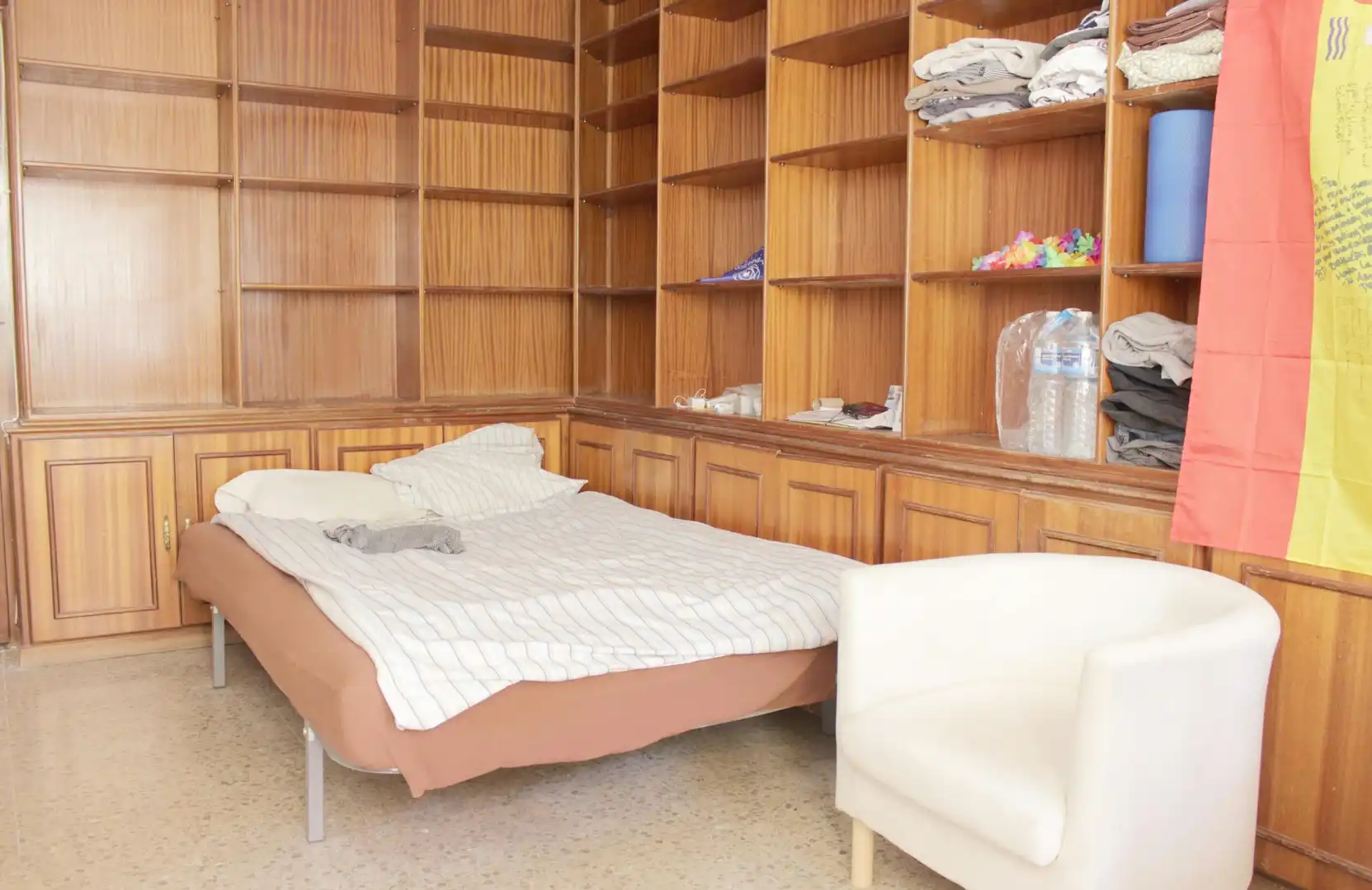 Habitación de Piso para compartir en Sevilla con Amueblado, Lavadora y Internet