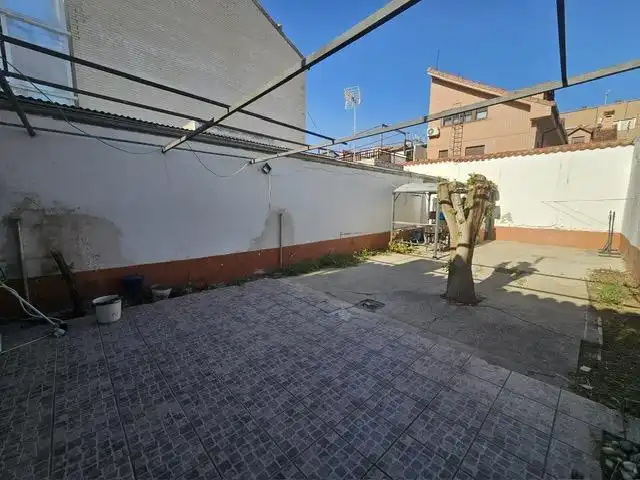 Jardín de Casa adosada de alquiler en Alcalá de Henares con Aire acondicionado y Jardín privado
