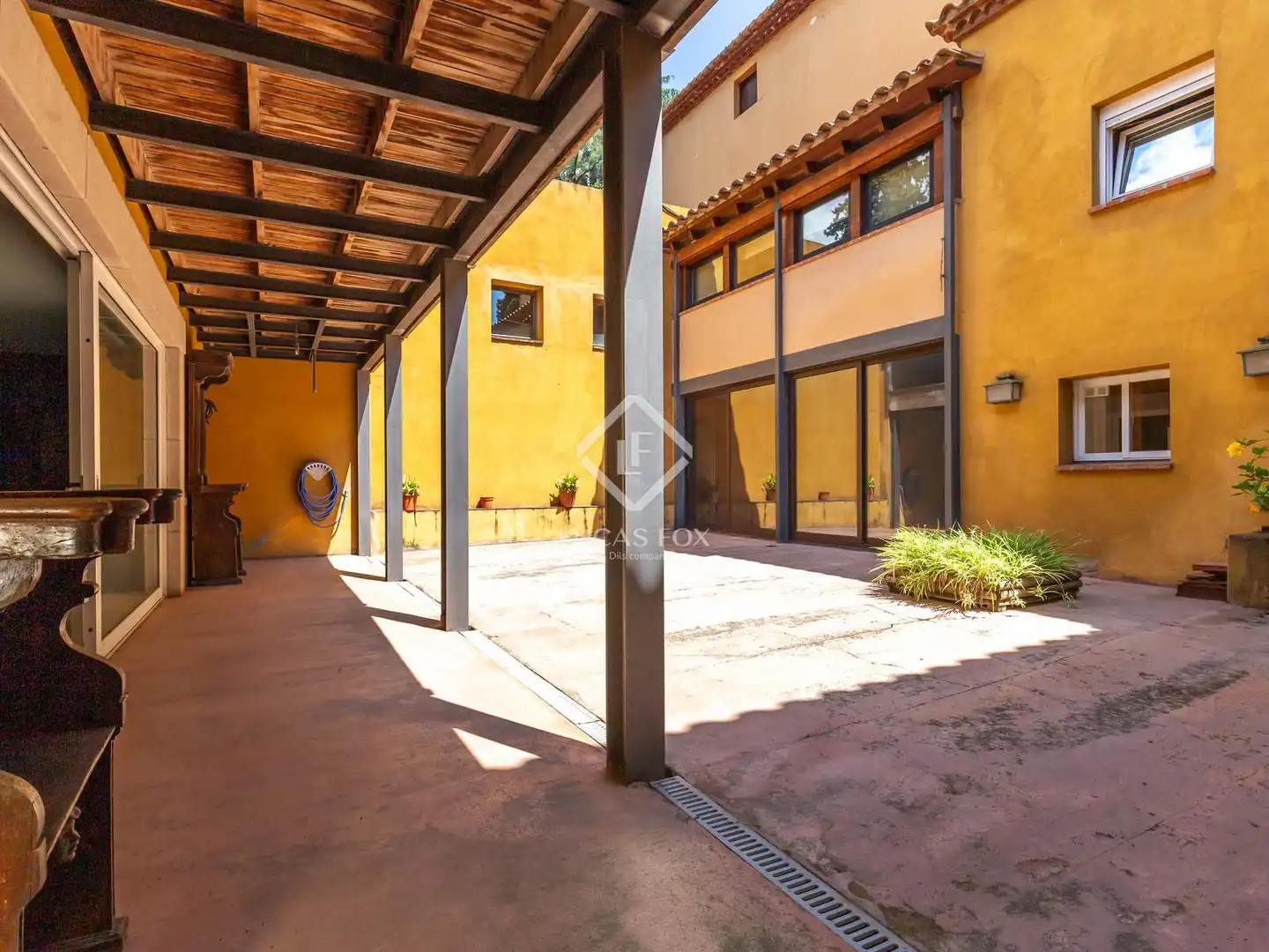 Exterior view of Houses for sale in Esplugues de Llobregat  with Air Conditioner, Heating and Private garden