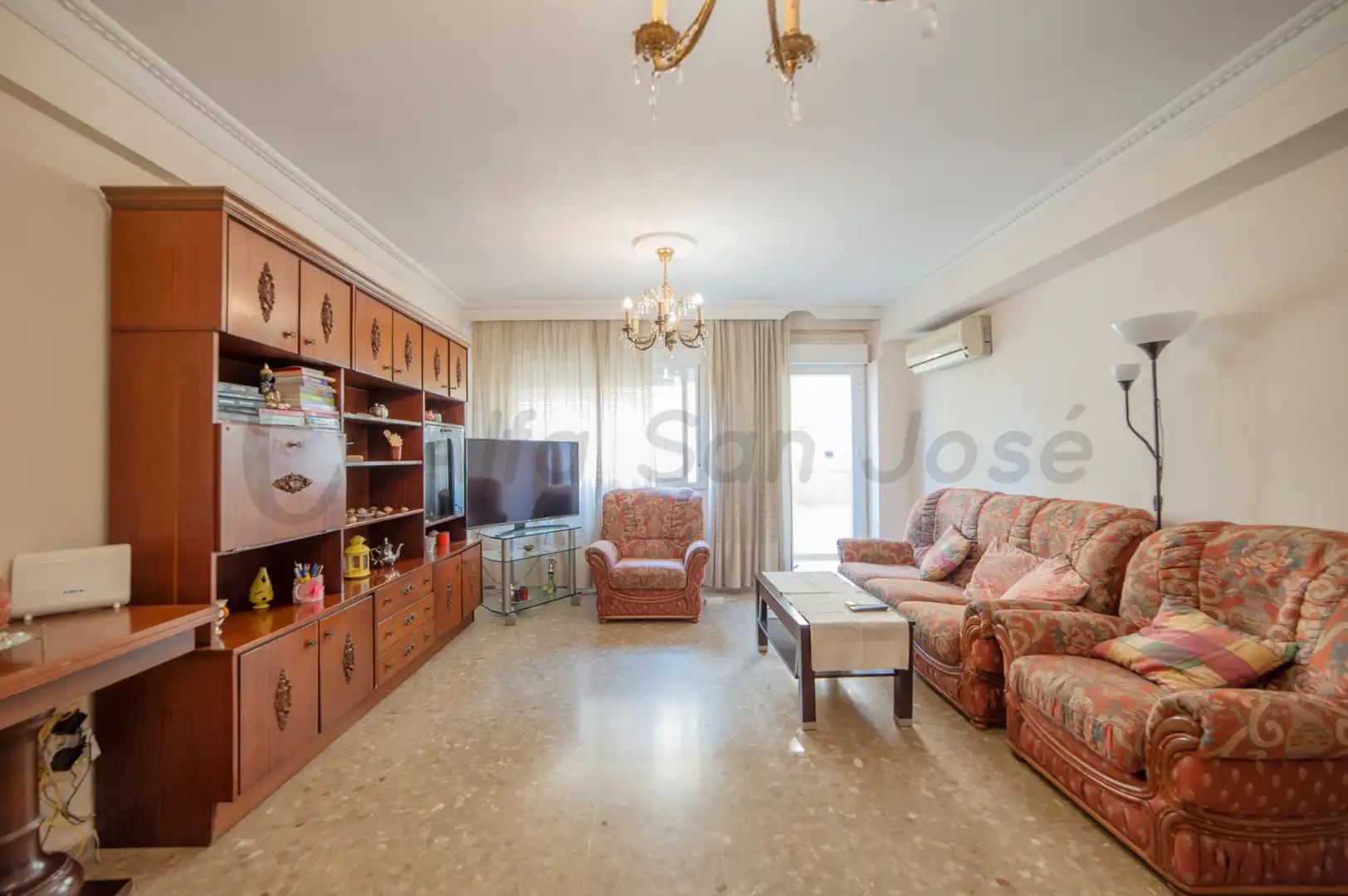 Living room of Flat for sale in Sevilla  with Furnished and Balcony