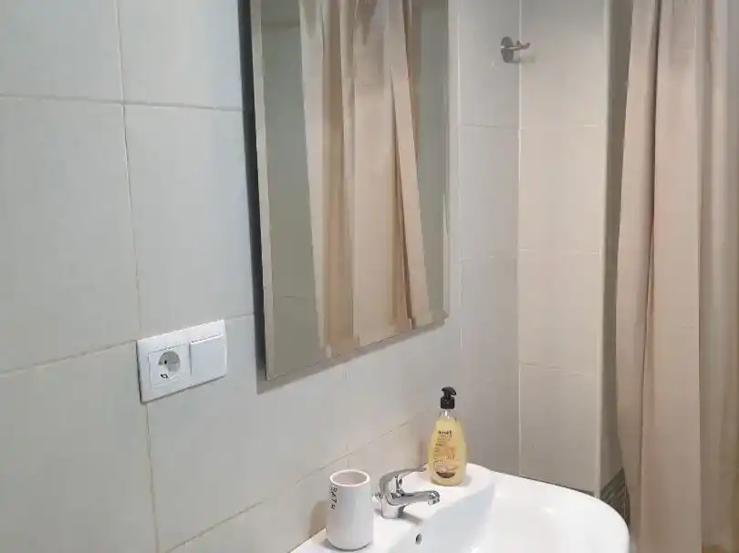 Baño de Piso de alquiler en Almendralejo con Aire acondicionado, Amueblado y Balcón