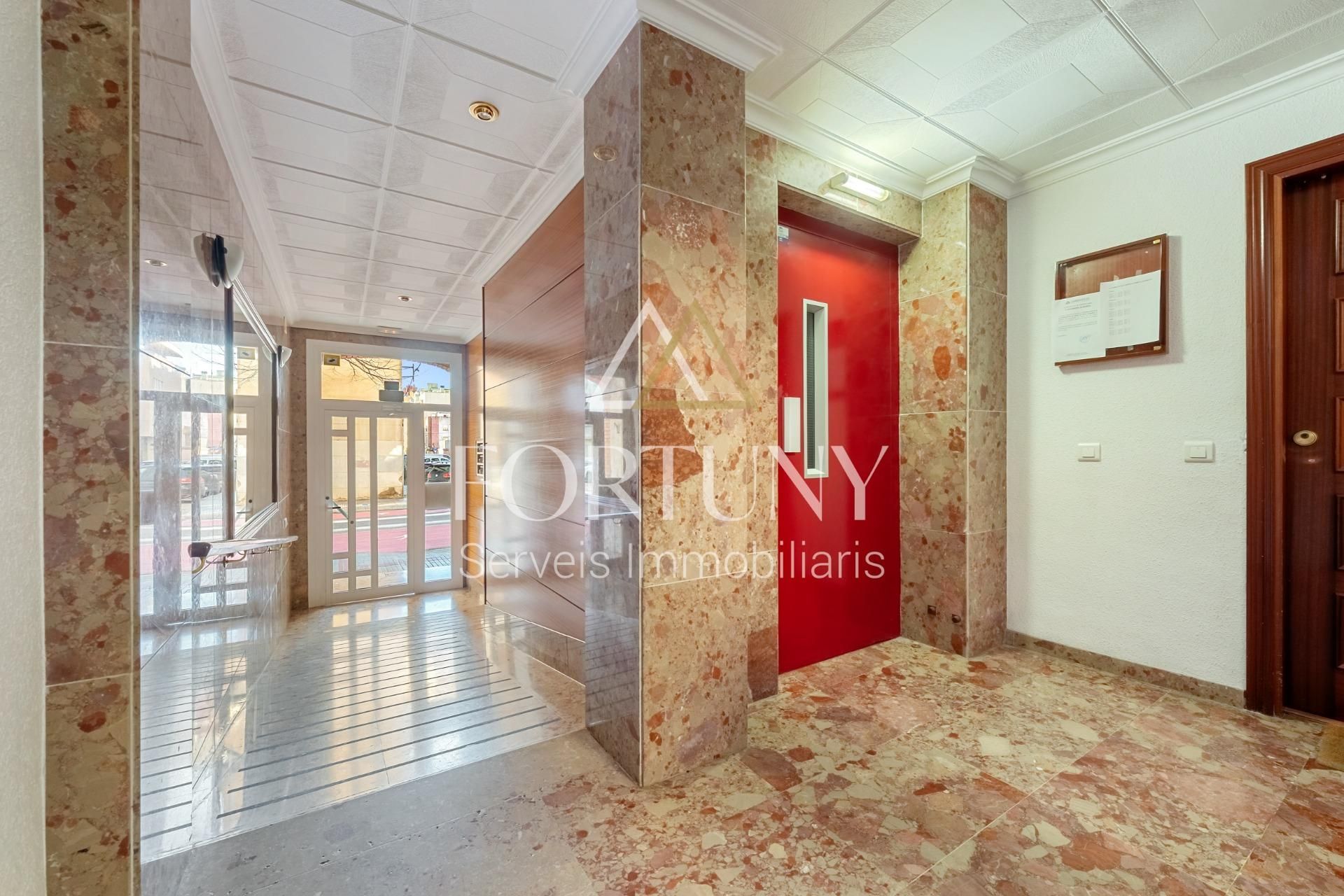 Wohnung zum Verkauf in Reus mit Klimaanlage, Terrasse und Abstellraum