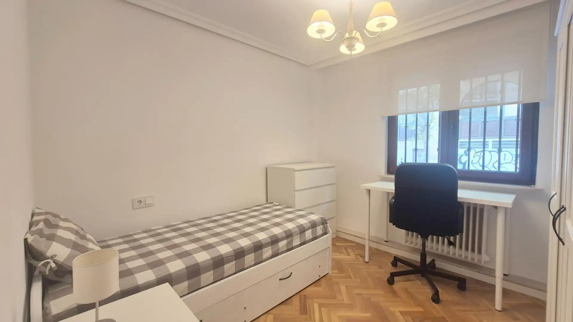 Habitación de Piso de alquiler en Salamanca con Calefacción, Parquet y Amueblado