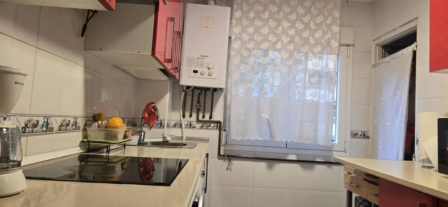 Kitchen of Flat for sale in Madrid