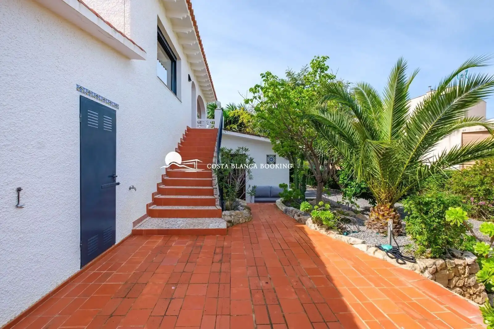 Vista exterior de Casa o chalet en venta en L'Alfàs del Pi con Terraza, Trastero y Piscina