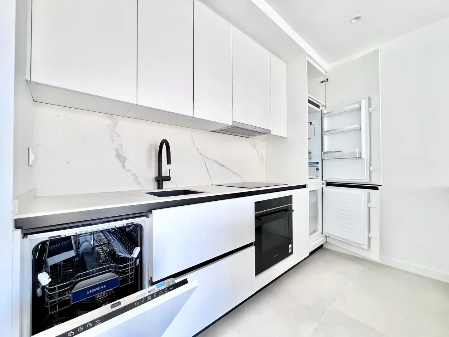 Kitchen of Flat for rent in Barcelona  with Air Conditioner, Heating and Parquet flooring