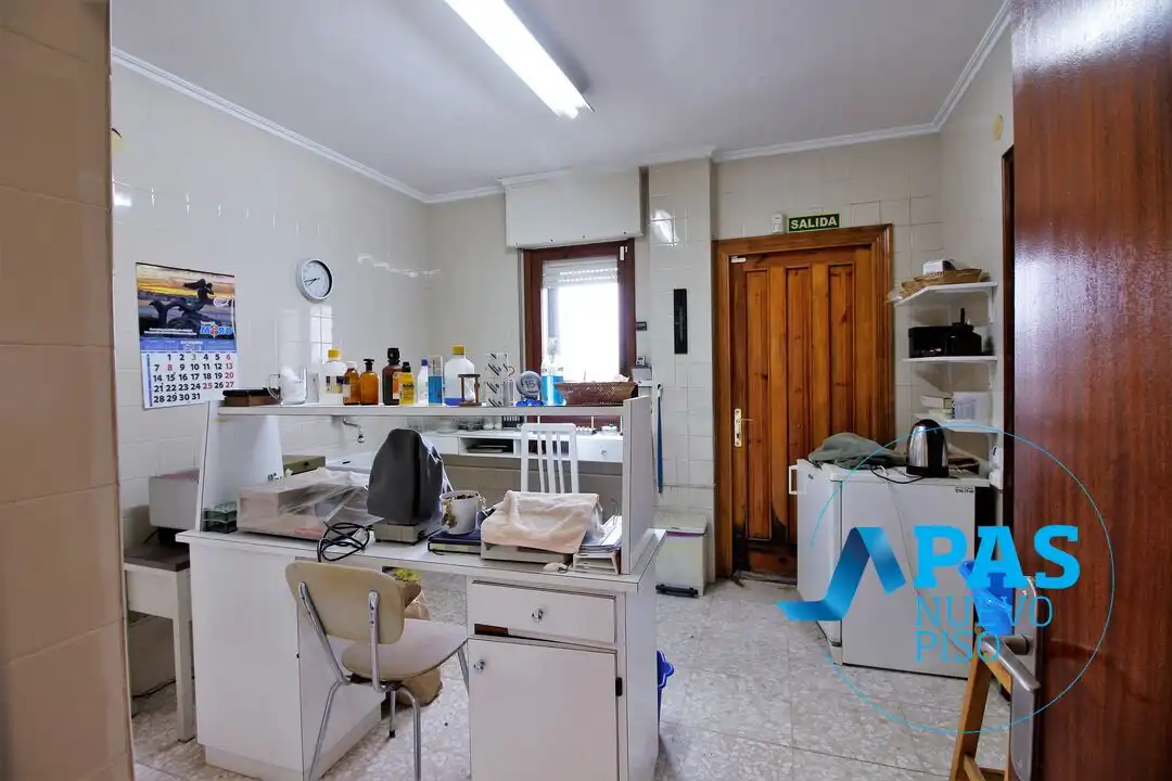 Cuina de Casa o xalet en venda en Santander amb Calefacció, Jardí privat i Traster