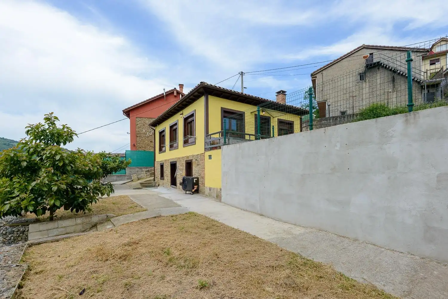 Vista exterior de Casa o chalet en venta en Langreo con Aire acondicionado, Calefacción y Jardín privado