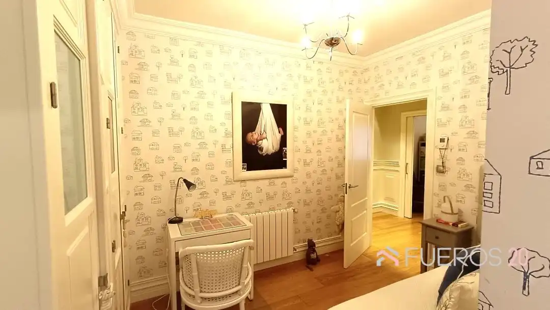 Habitación de Piso en venta en Barakaldo  con Calefacción, Terraza y Balcón