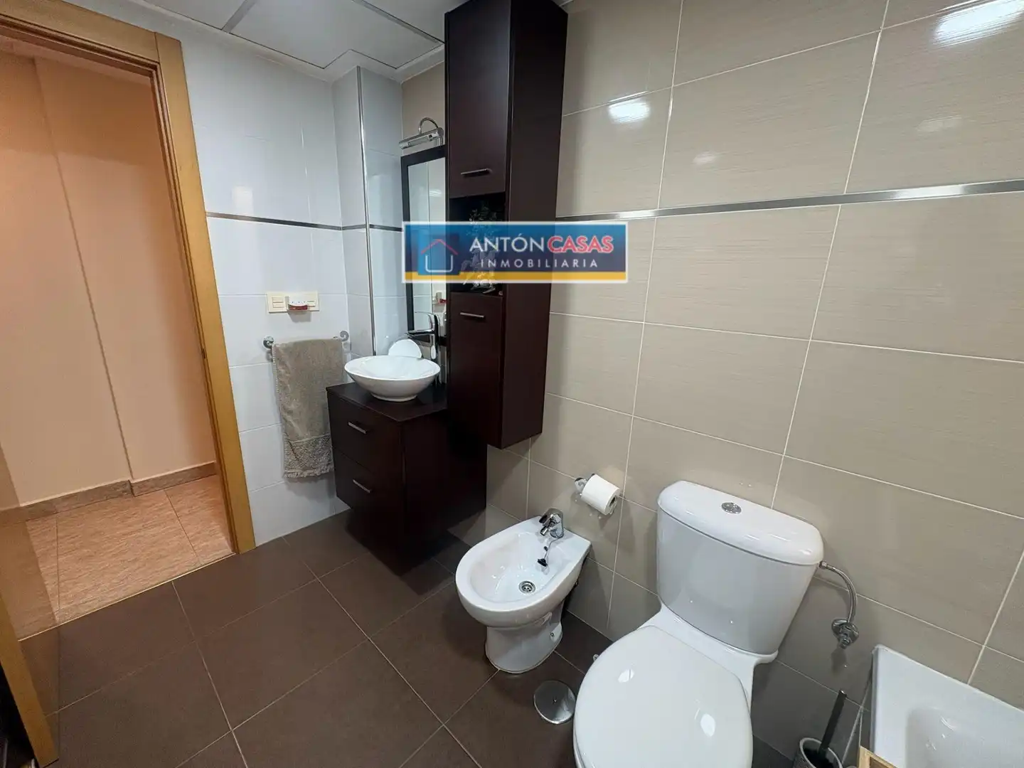 Bathroom of Duplexes for sale in Novelda  with Air Conditioner, Terrace and Storage room