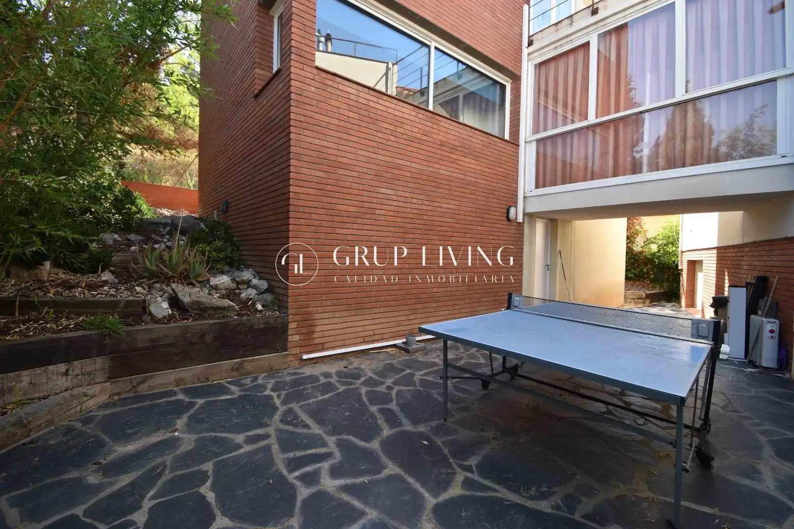 Terrassa de Casa o xalet en venda en Sitges amb Calefacció, Jardí privat i Parquet
