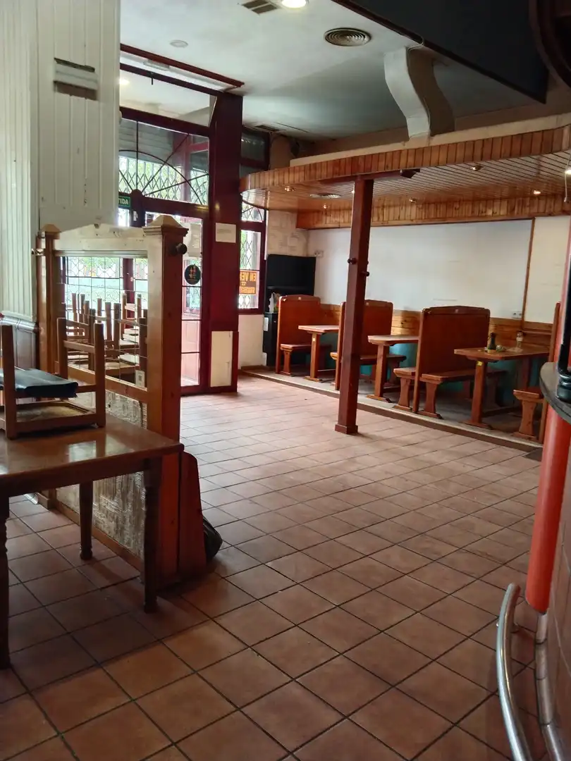 Business premises for sale in Plaça President Companys, imagen 5