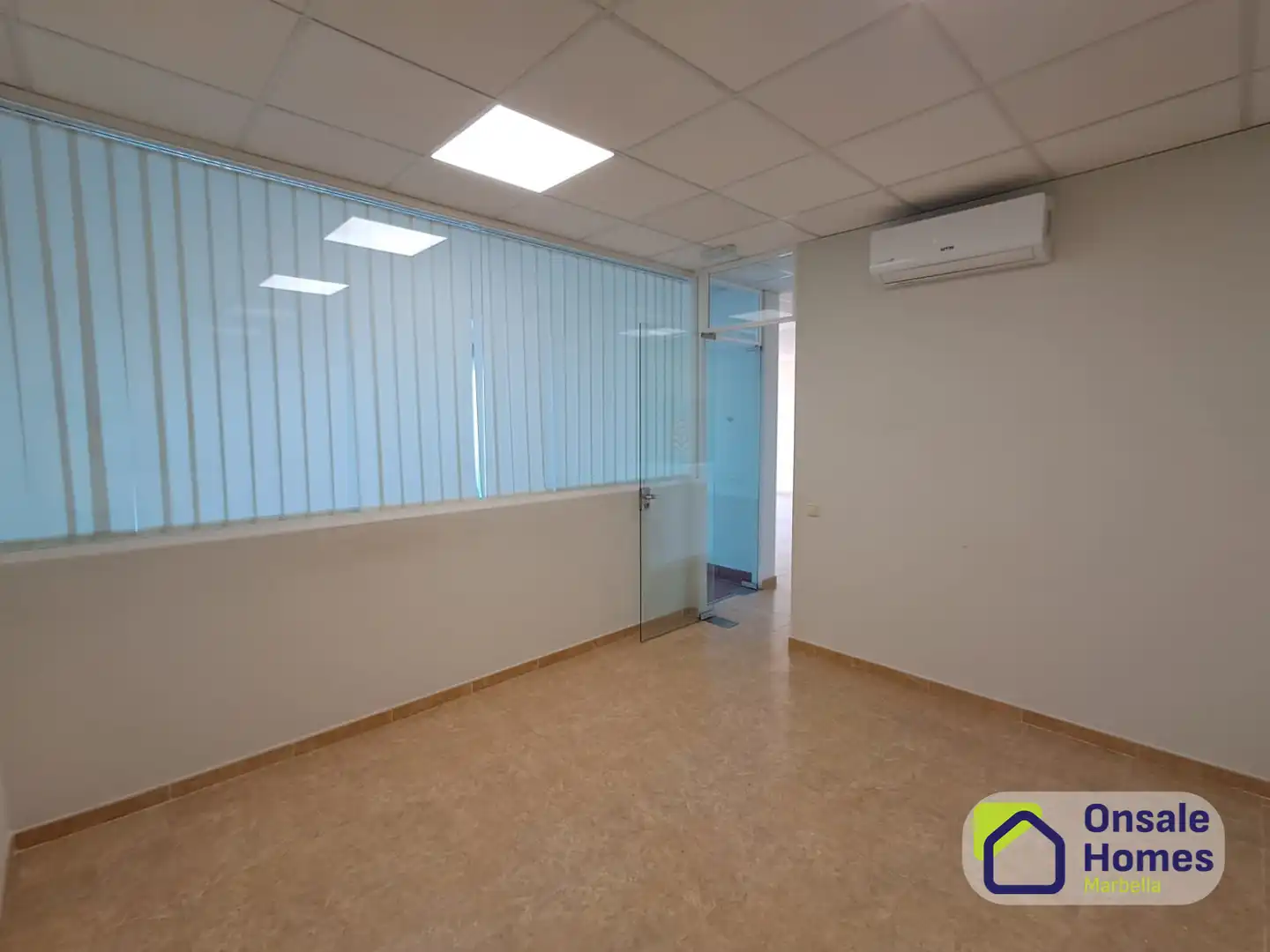 Local de lloguer en Marbella amb Aire condicionat i Alarma
