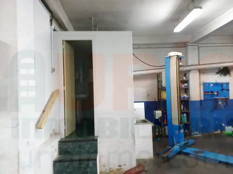 Gewerbefläche zum Verkauf in Calle Argañosa 36, imagen 2