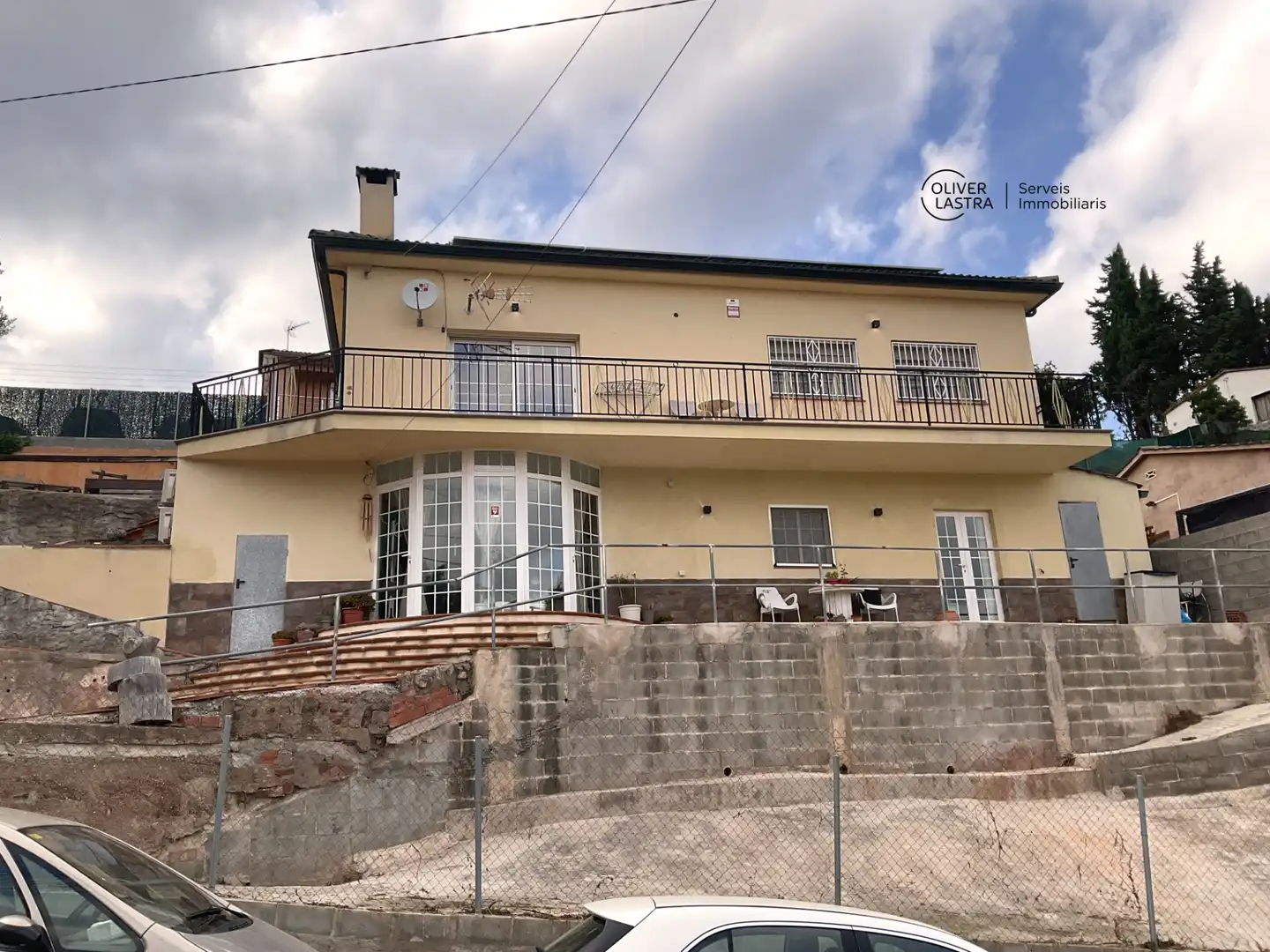 Vista exterior de Casa o chalet en venta en Corbera de Llobregat con Aire acondicionado, Jardín privado y Parquet