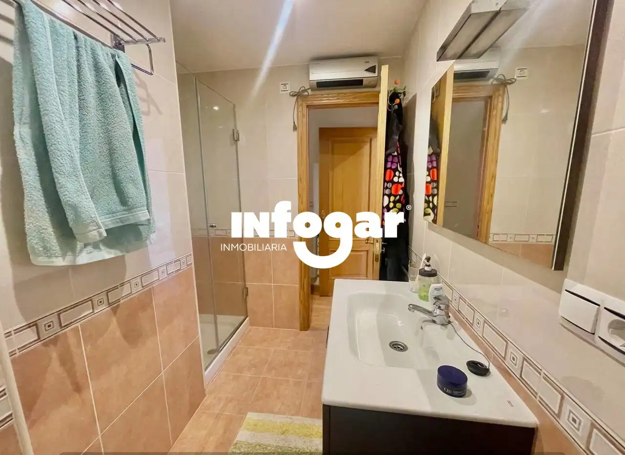 Bathroom of Flat for sale in A Guarda    with Heating, Storage room and Furnished
