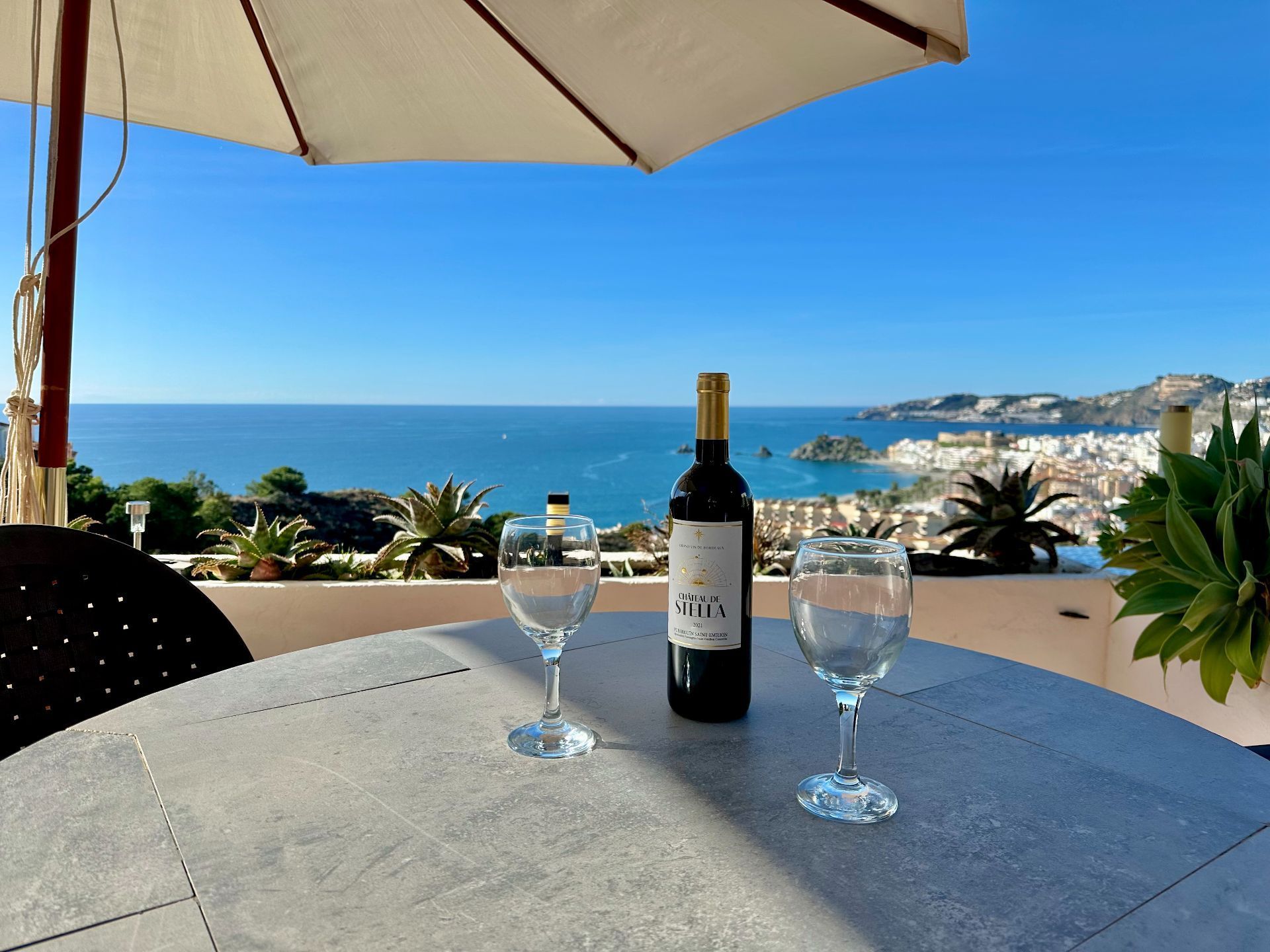 Single-family semi-detached for sale in Almuñécar  with Air Conditioner, Private garden and Terrace