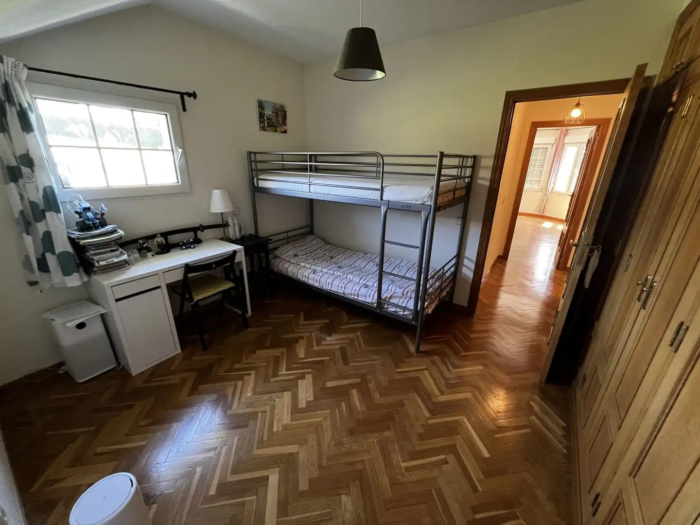 Dormitori de Casa o xalet en venda en Boadilla del Monte amb Aire condicionat, Jardí privat i Traster