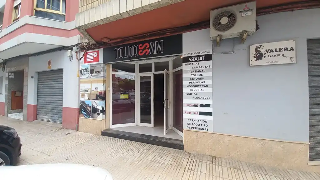 Business premises for sale in Carrer Francesc Oliver Batlle