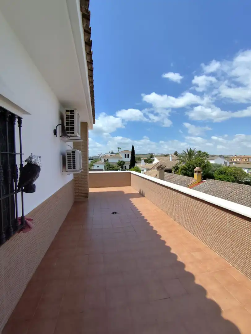 Terrassa de Casa o xalet en venda en Arcos de la Frontera amb Terrassa, Traster i Piscina