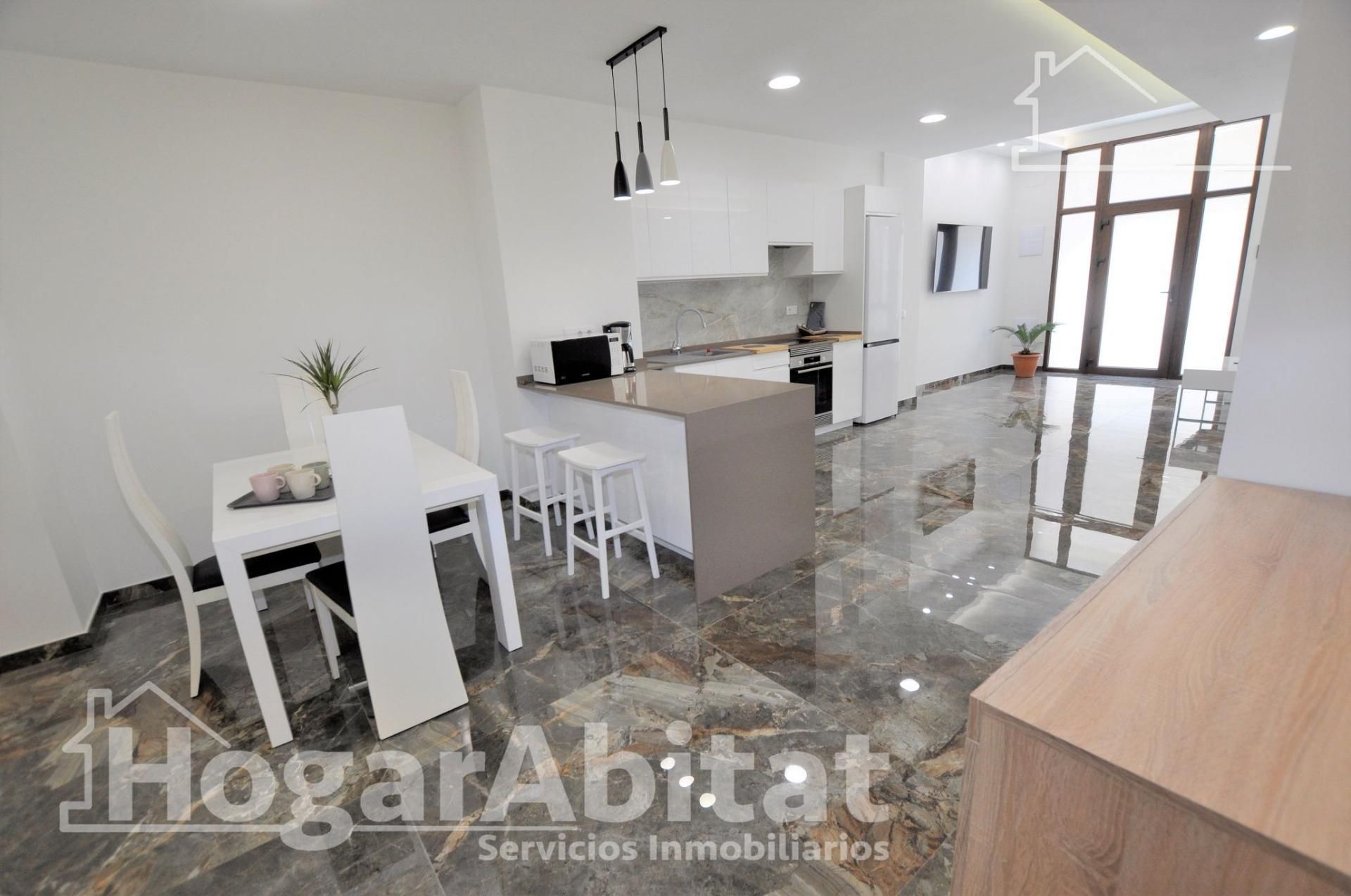 Kitchen of Flat for sale in  Valencia Capital  with Heating and Terrace