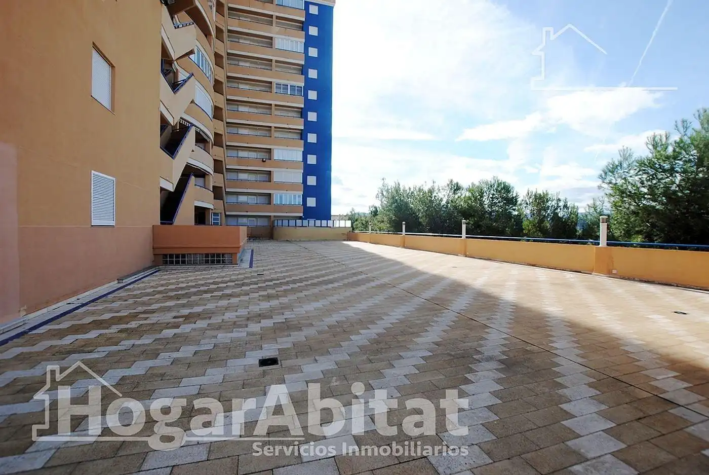 Aparcament de Apartament en venda en Tavernes de la Valldigna amb Terrassa, Traster i Balcó