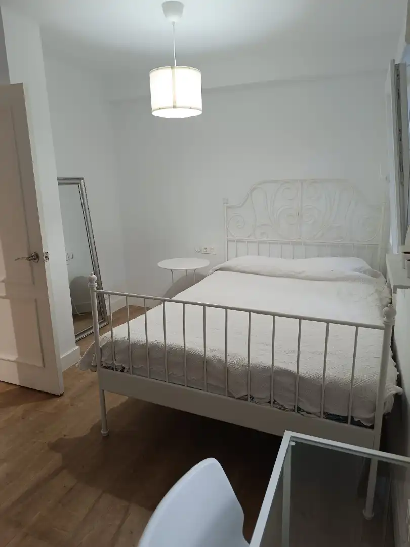 Bedroom of Flat for sale in Oviedo   with Heating, Parquet flooring and Storage room